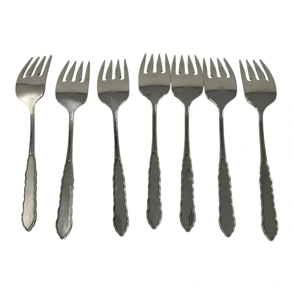 Oneida FIRST ROSE JILLIAN Stainless Flatware Silverware 7 Salad Forks
